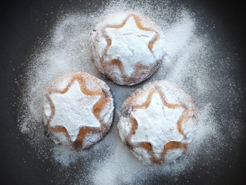 Orange mince pies