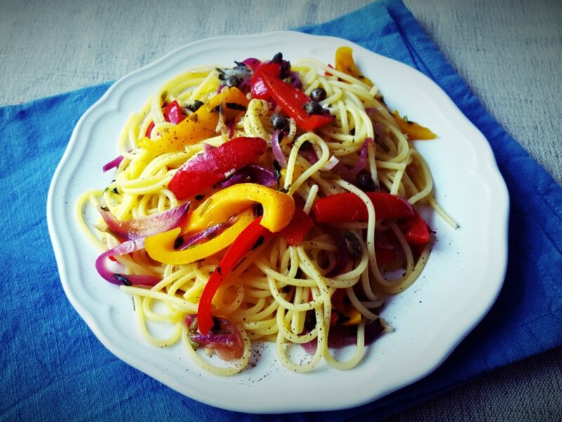 Pasta peperonata