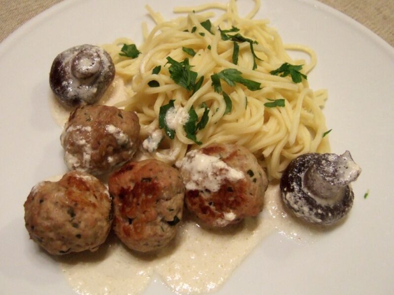 Pork meatballs in mushroom sauce