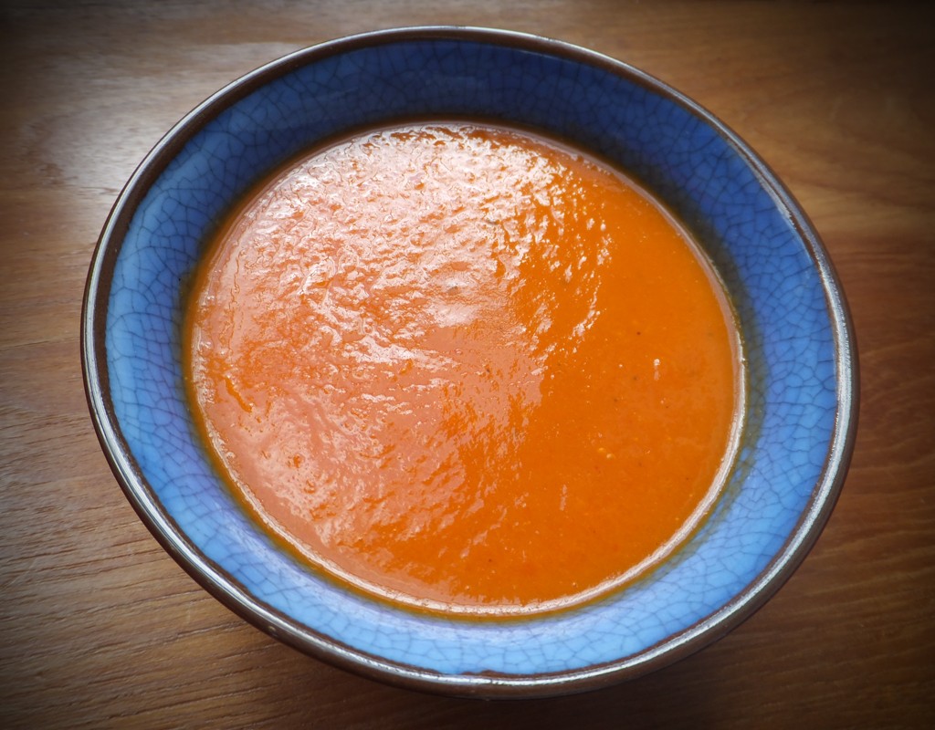 Roasted pepper & carrot soup