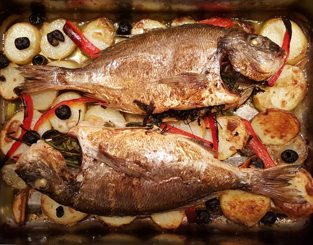 Whole bream and vegetables bake