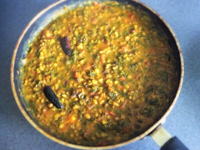 Moong beans and fenugreek leaves dal