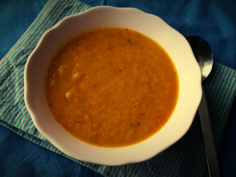 Curried carrot, pepper and celeriac soup