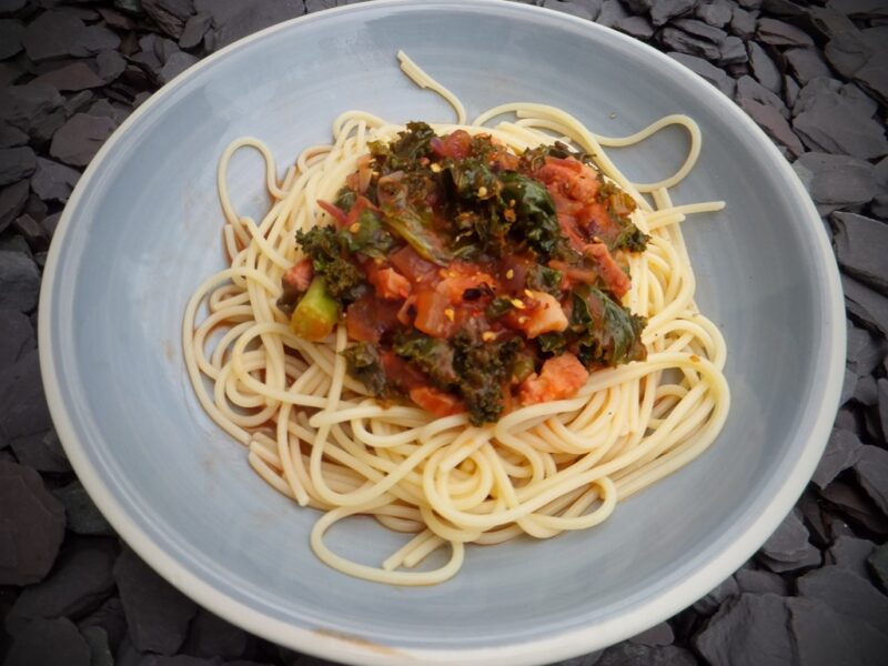 Spaghetti with kale and pancetta