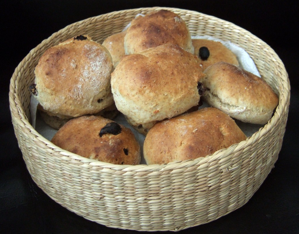 Lemon and raisins scones