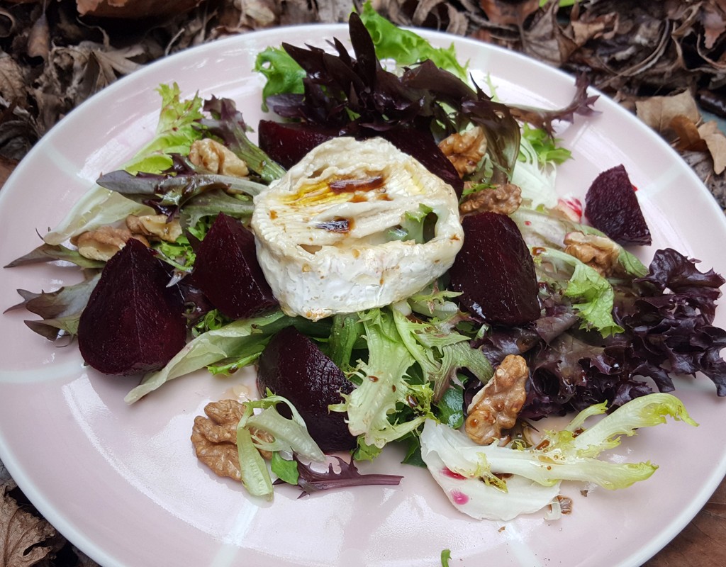 Beetroot, goat’s cheese and walnut salad