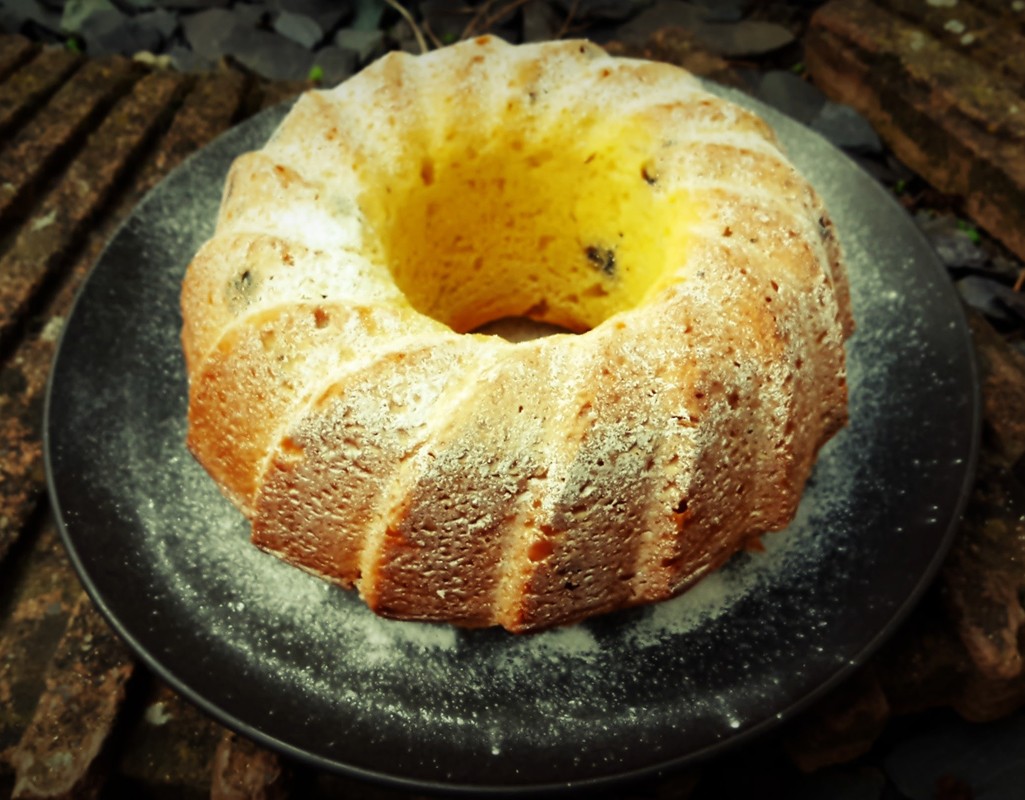 Lemon and blueberry bundt cake