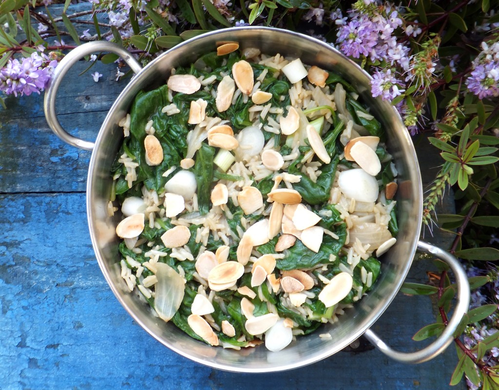 Spinach and almond pilaf