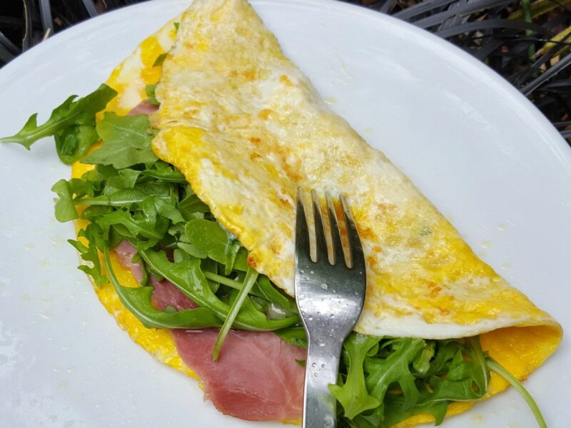 English ham and cheese omelette