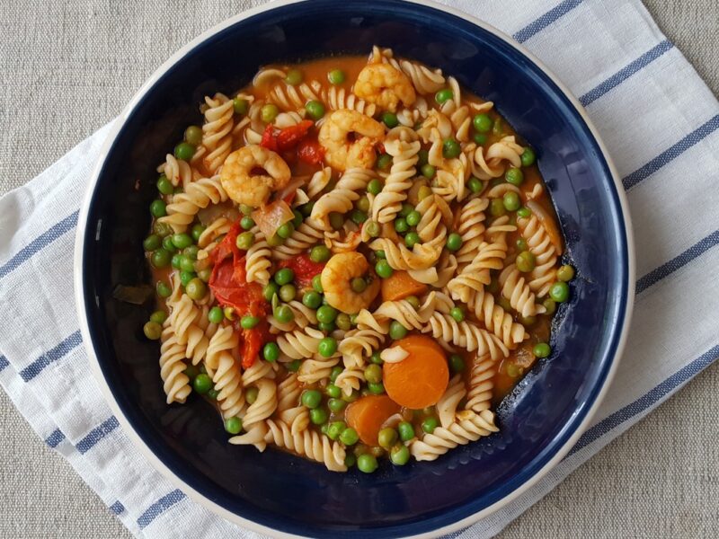 Prawn and pea goulash stew