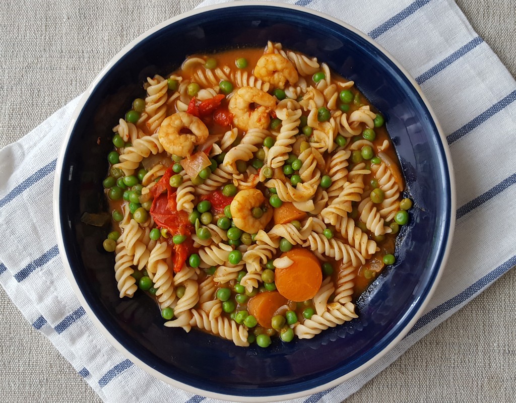 Prawn and pea goulash stew