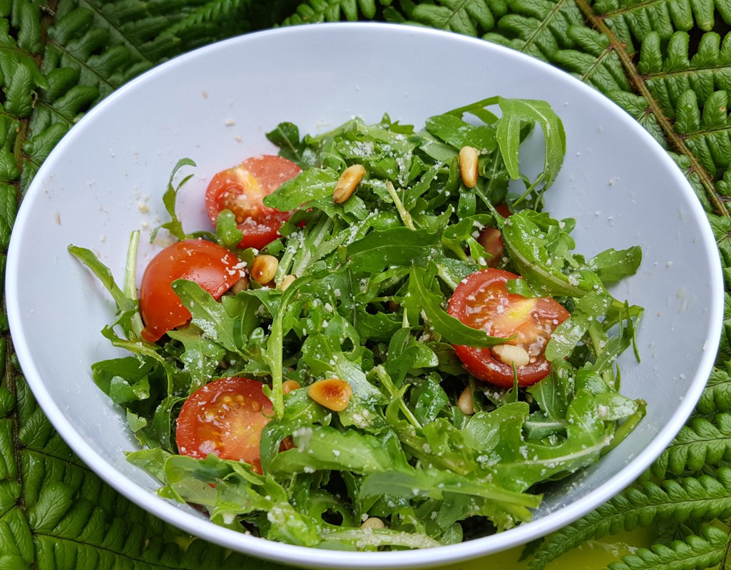 Rocket and tomato salad