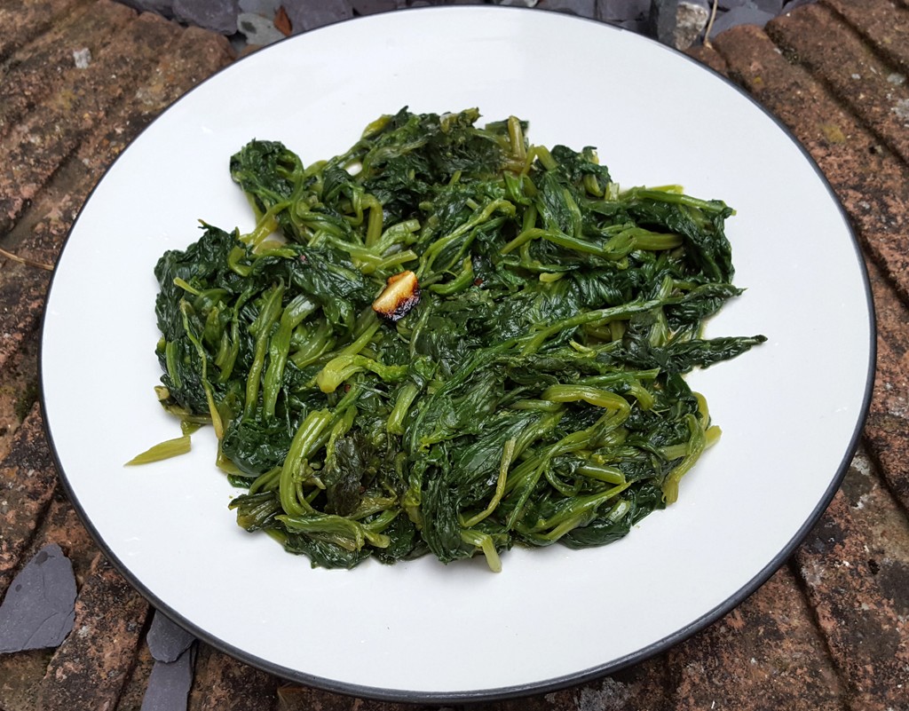 Spinach with garlic & chilli