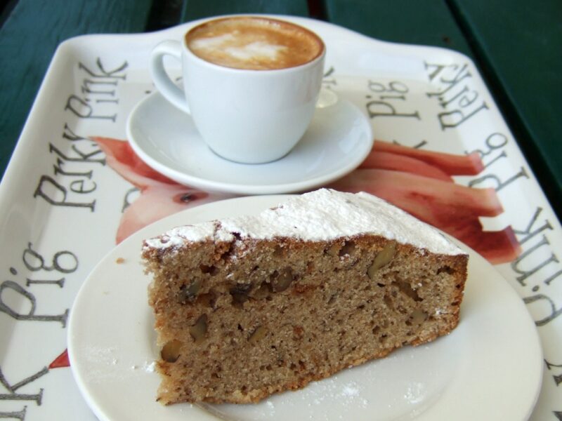 Orange and walnut cake