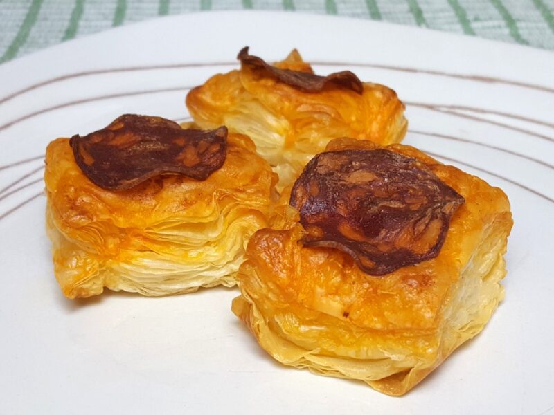 Chorizo puffs