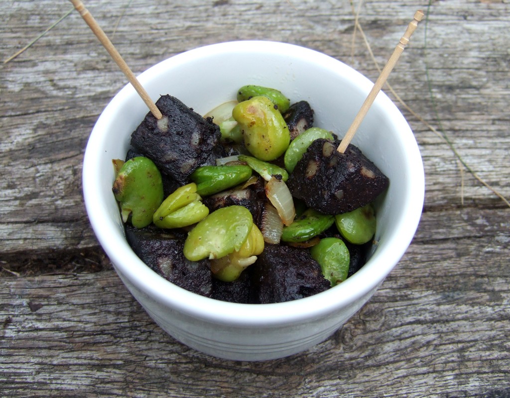 Morcilla with broad beans