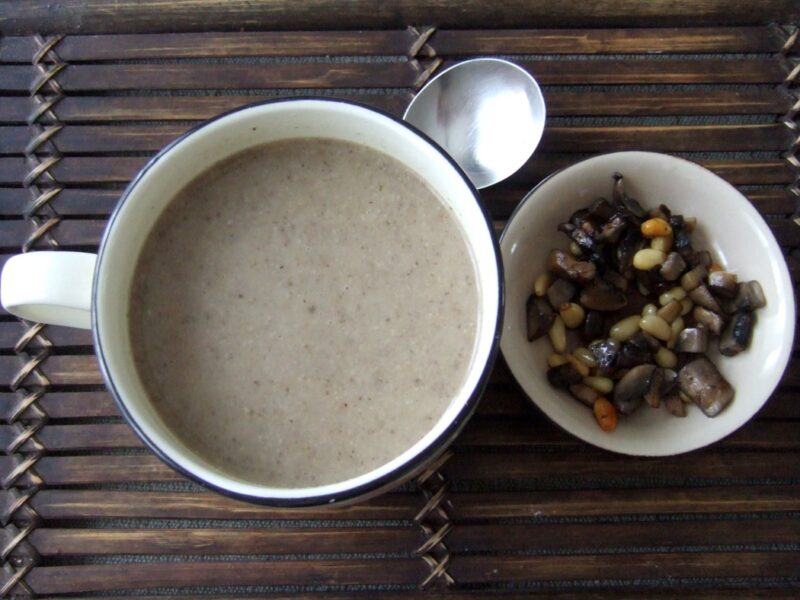 Vegan cream of mushroom soup