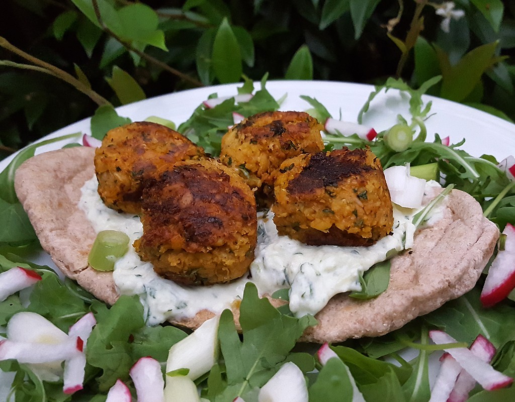 Spiced courgette falafels