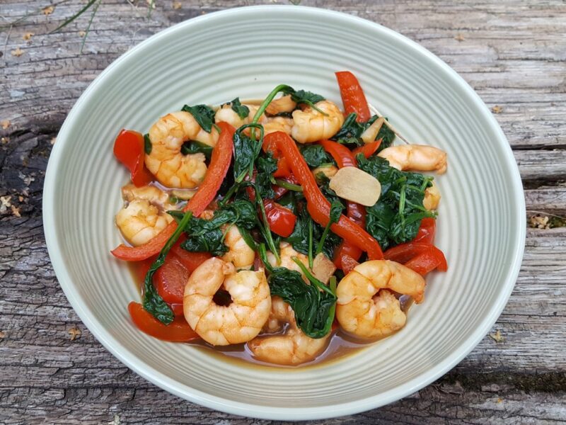 Prawns, red pepper and spinach stir-fry