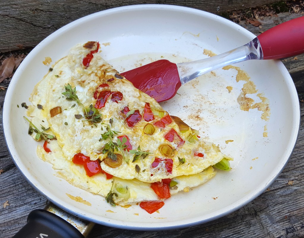 Leek and pepper omelette