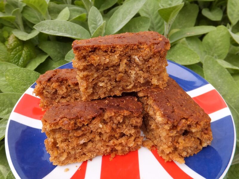 Oaty ginger cake