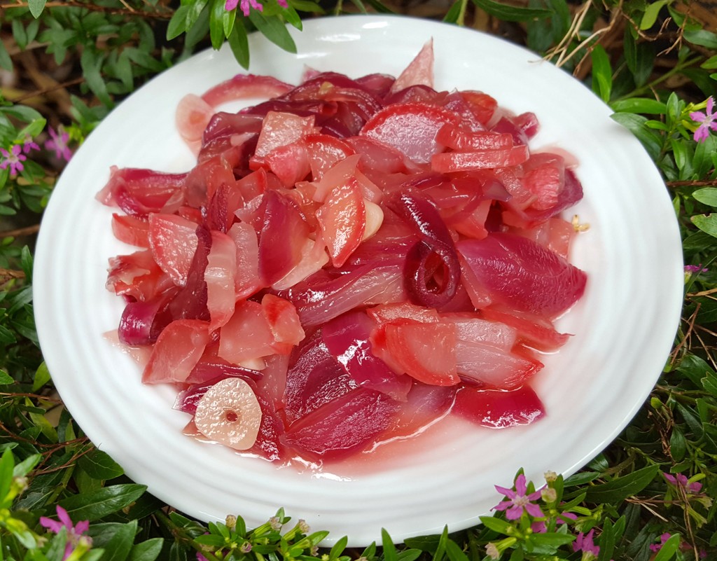 Red onion and radish chutney