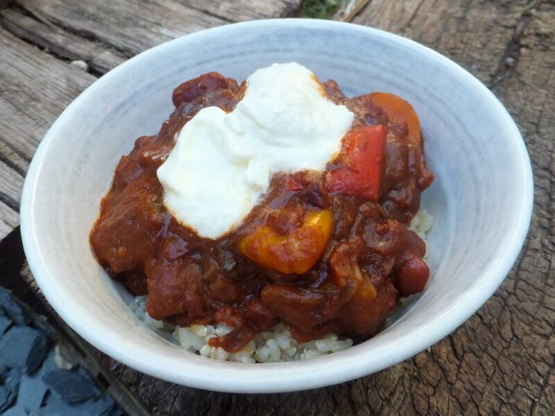 Vegetable chilli with chocolate