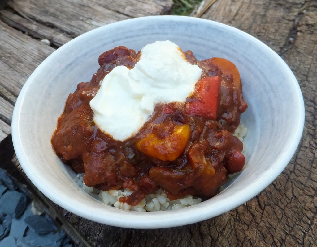 Vegetable chilli with chocolate