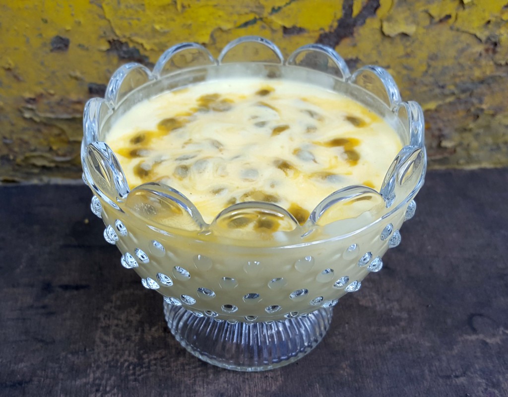 mango, passionfruit and coconut pot