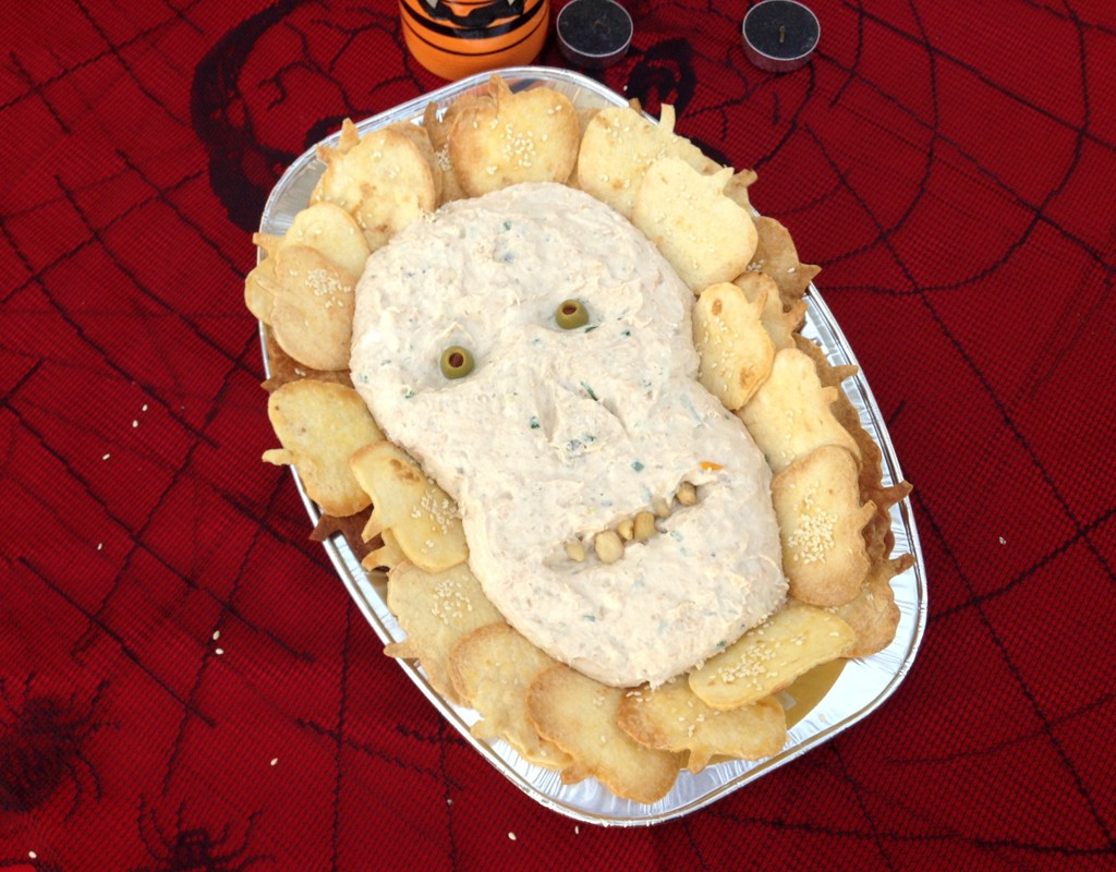 Skull cheese ball