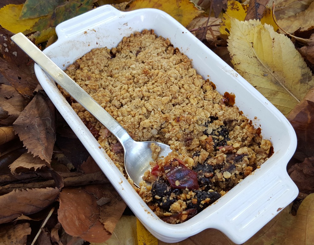 Healthy plum & prune crumble