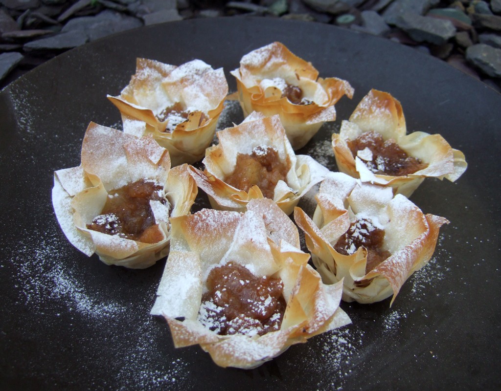 Apple filo tarts