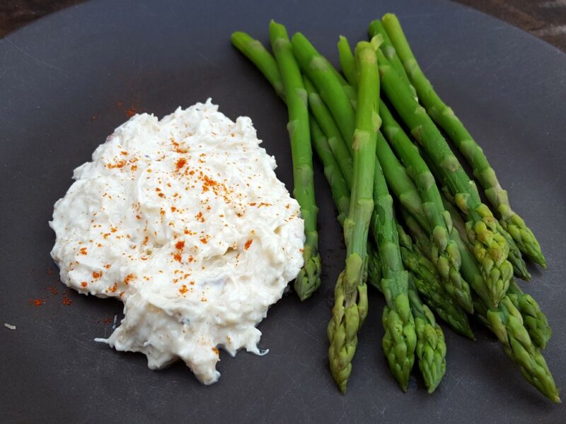 Asparagus with crab dip