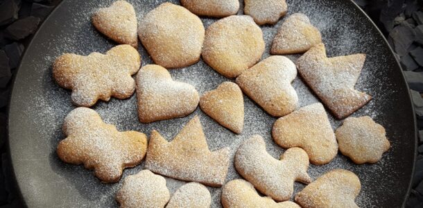 Cinnamon and orange biscuits