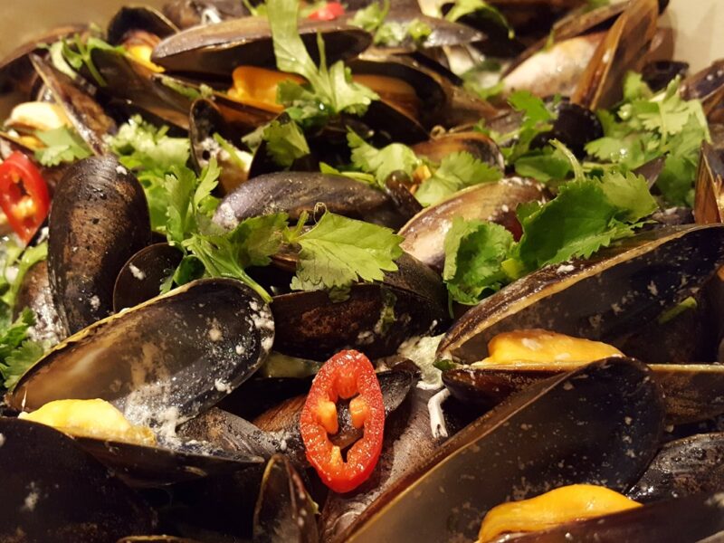 Thai-style mussels