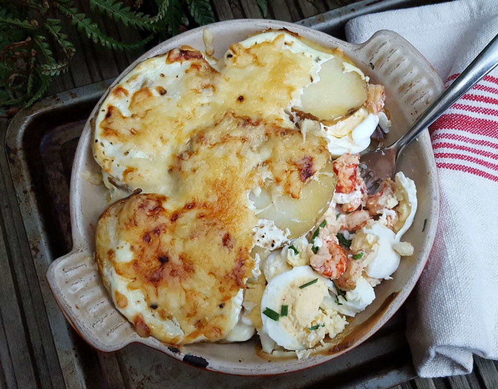 Potato and crayfish gratin