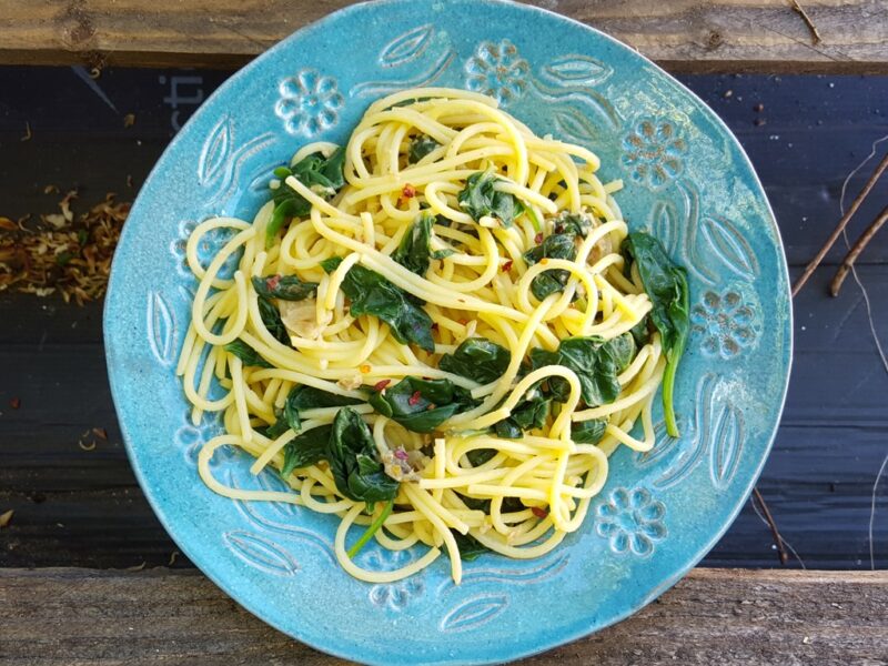 Anchovy and spinach spaghetti