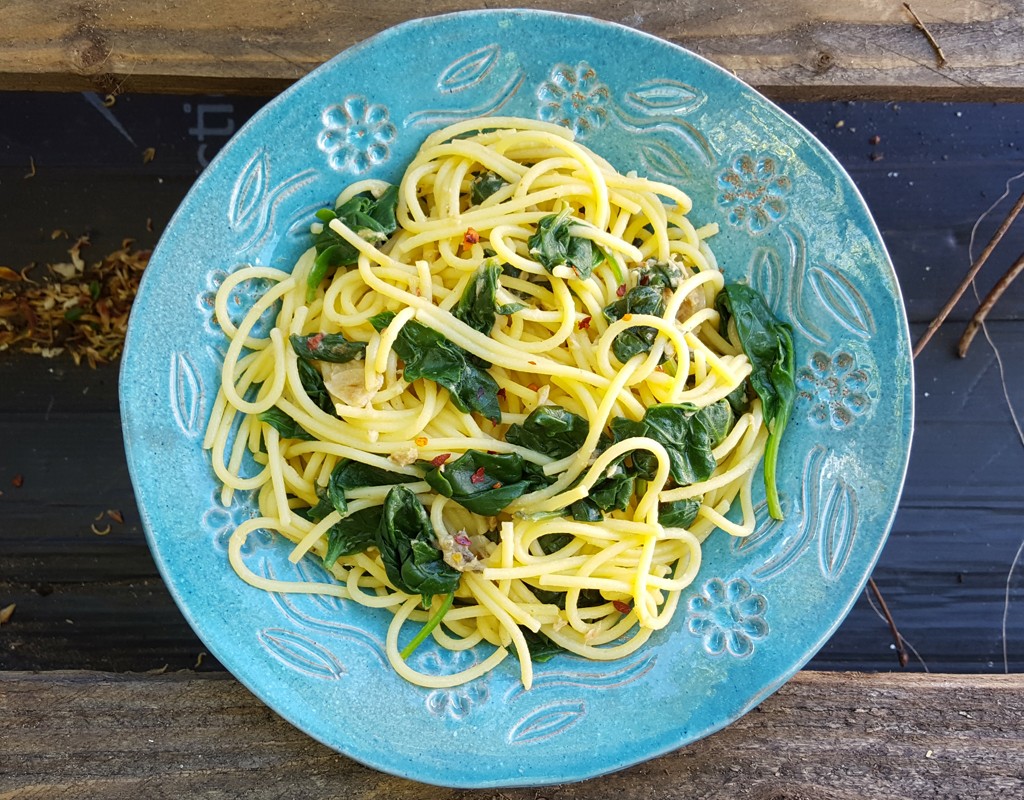 Anchovy and spinach spaghetti