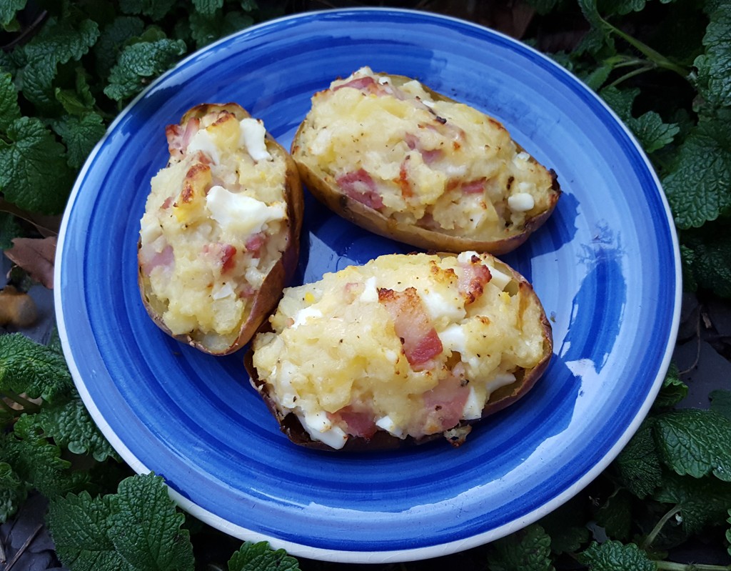 Bacon and egg loaded potato skins