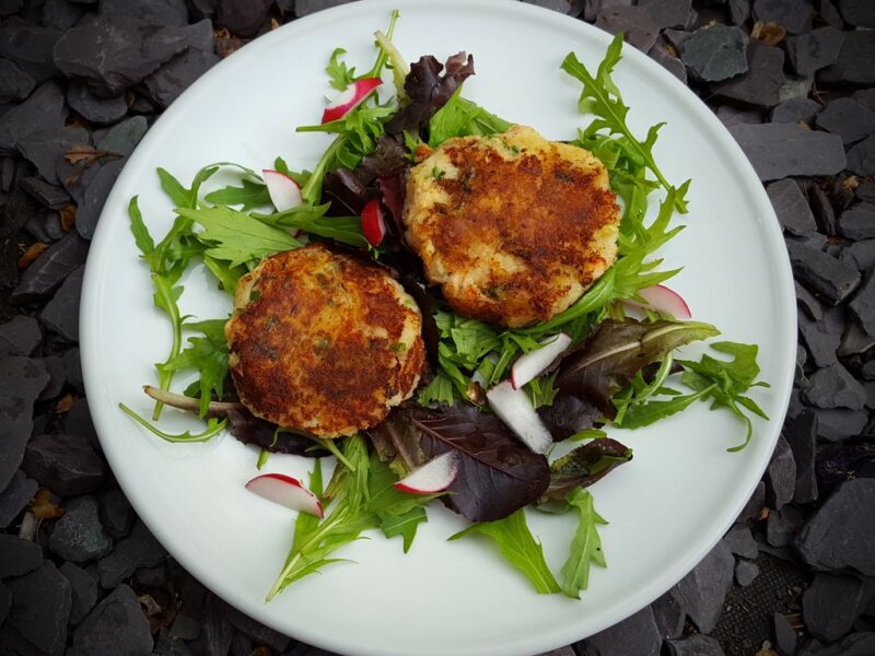 Crayfish cakes