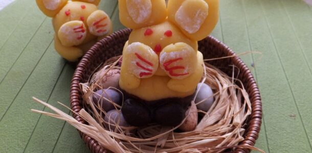 Marzipan Easter bunnies