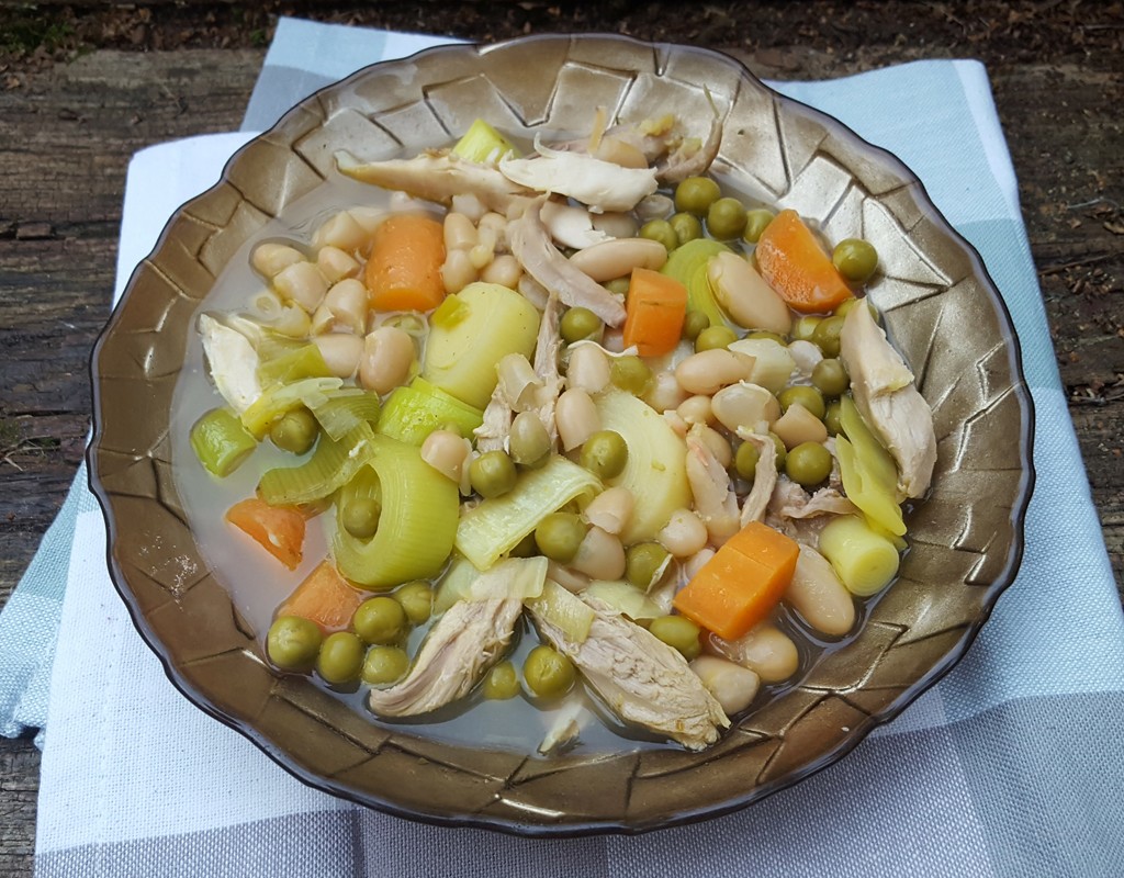 Zesty chicken, bean & leek stew