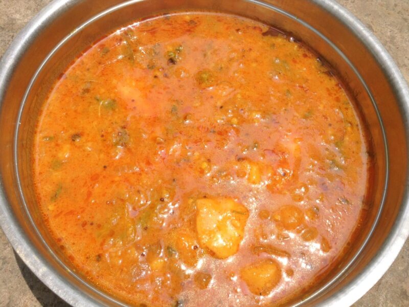 Yam in tamarind gravy