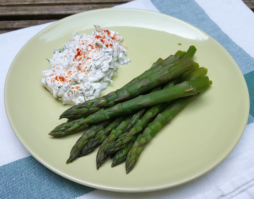 Asparagus with feta and dill dip