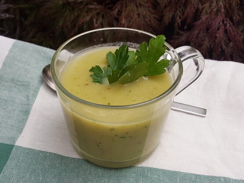 Chicory and leek soup