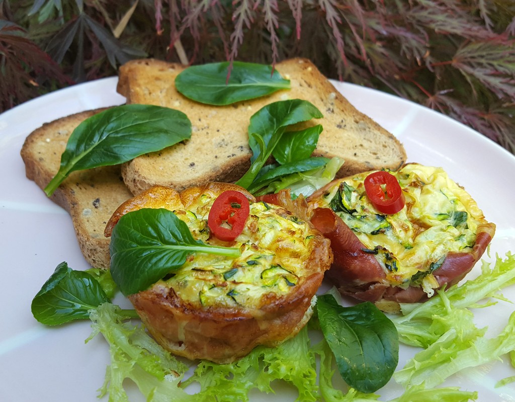 Egg and courgette muffins