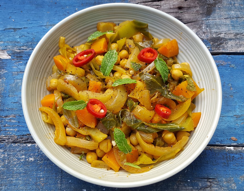 Chickpea and fennel curry