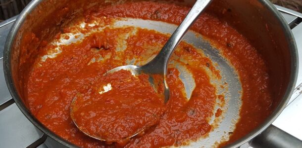 Homemade tomato pasta sauce