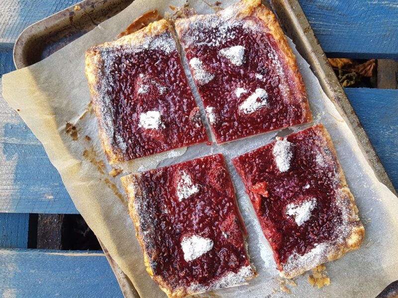 Raspberry puff pastry tart