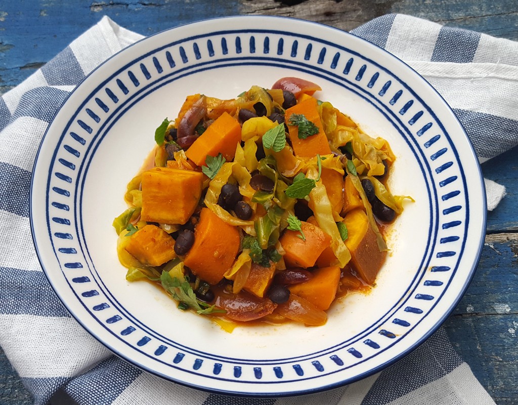 Sweet potato and black beans stew